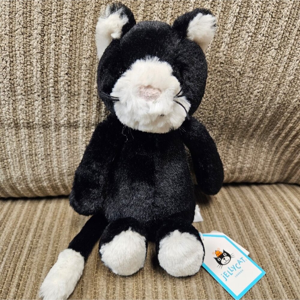 Jellycat Small Bashful Black and White Kitten
